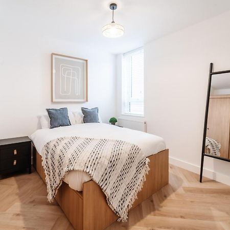 Royal House Stylish Apartments - Честер Экстерьер фото