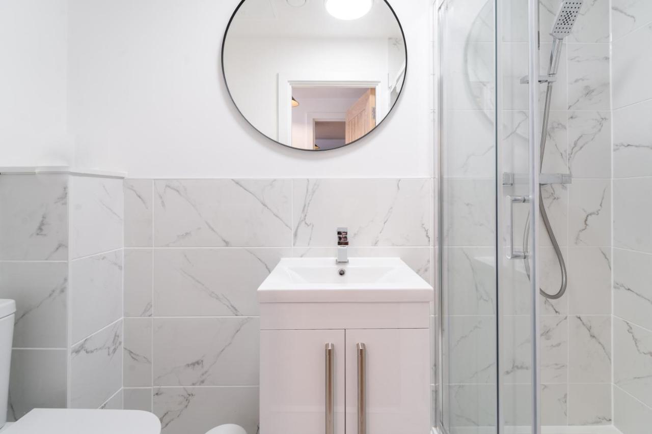 Royal House Stylish Apartments - Честер Экстерьер фото