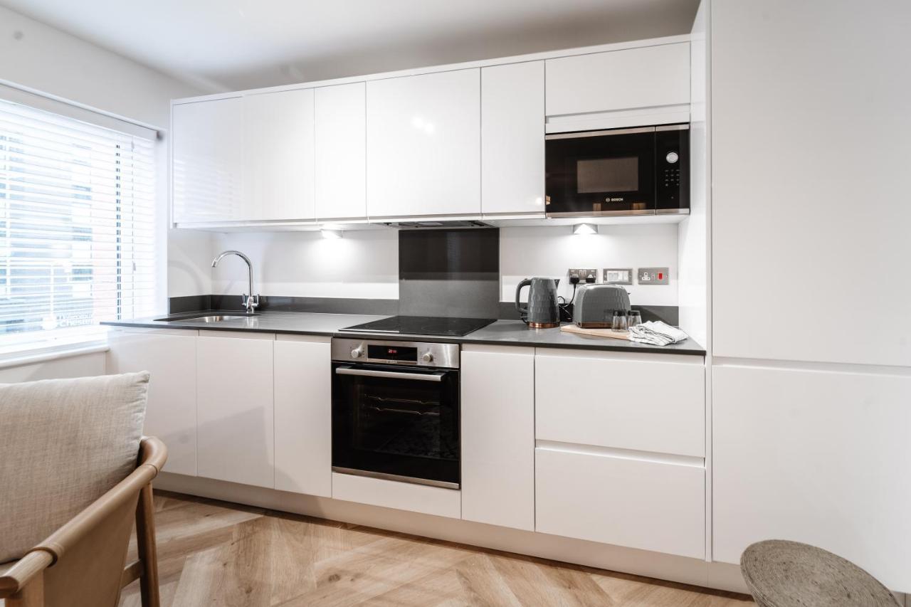 Royal House Stylish Apartments - Честер Экстерьер фото
